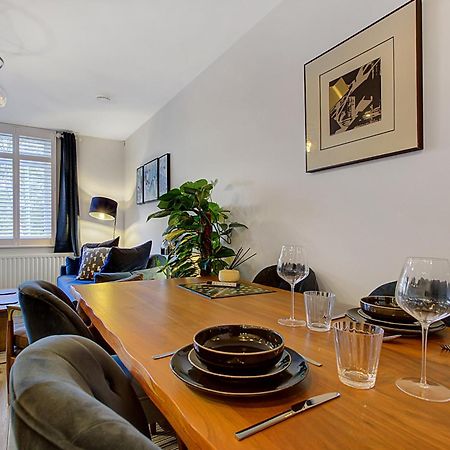 Stylish, Business Traveller Friendly Apartment, With Free Parking And Netflix 판버러 외부 사진